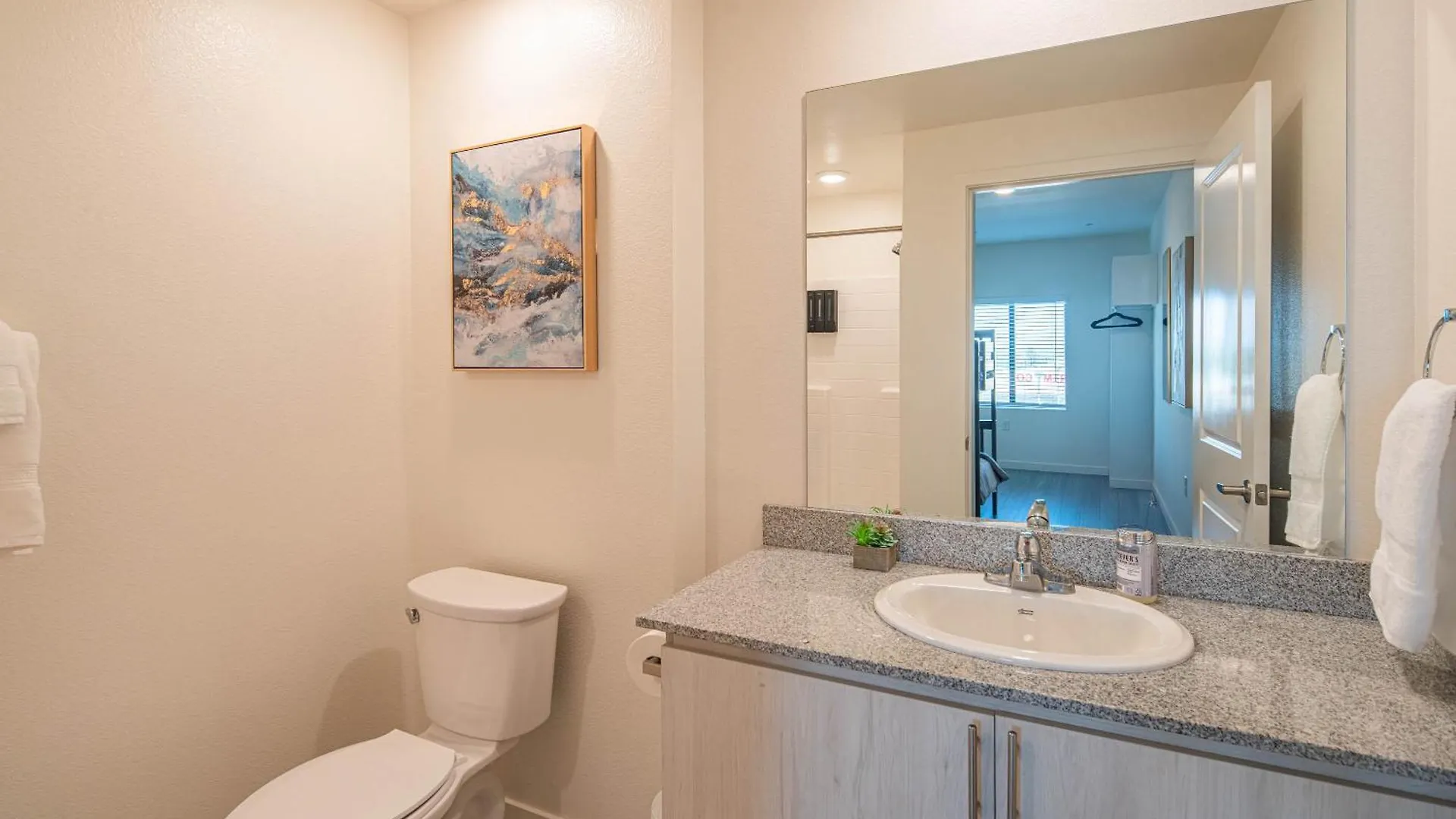 Daire Family Friendly Phoenix Escape With Large Pool!